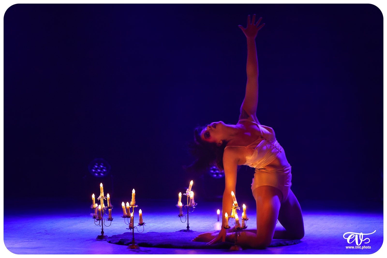 CABARET CANAILLE (LE BURLESQUE KLUB)